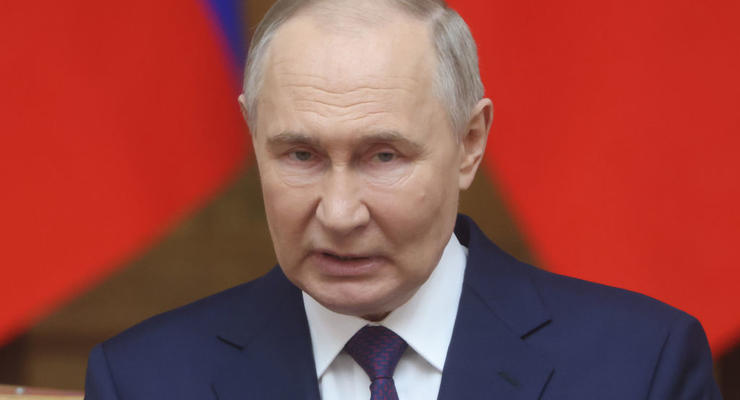 Путин "параноидально" боится, что Запад ограничит власть РФ, - разведка США