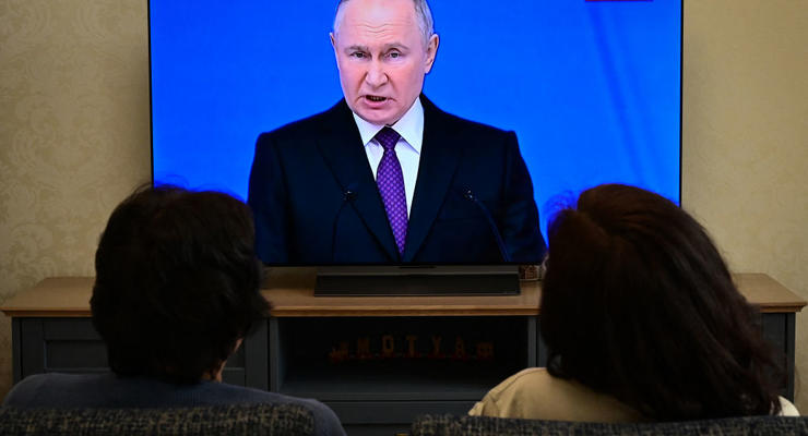 Россияне смирились с войной в Украине и не оказывают давление на Путина, - Bloomberg