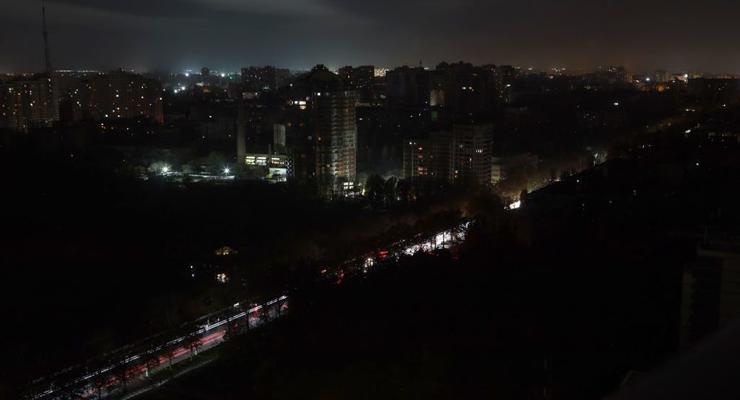 В Киеве снизят яркость уличного освещения, чтобы экономить электроэнергию