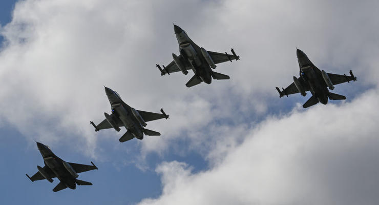 Первые истребители F-16 для Украины ожидаются в течение нескольких недель, - СМИ