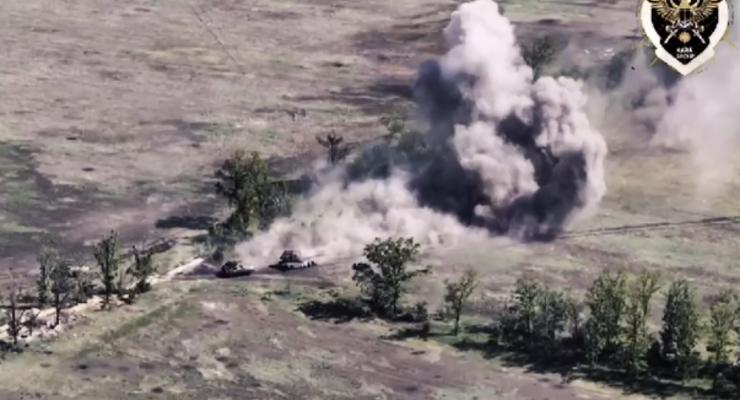 ЗСУ показали, як за раз знищують 10 одиниць військової техніки росіян (відео)