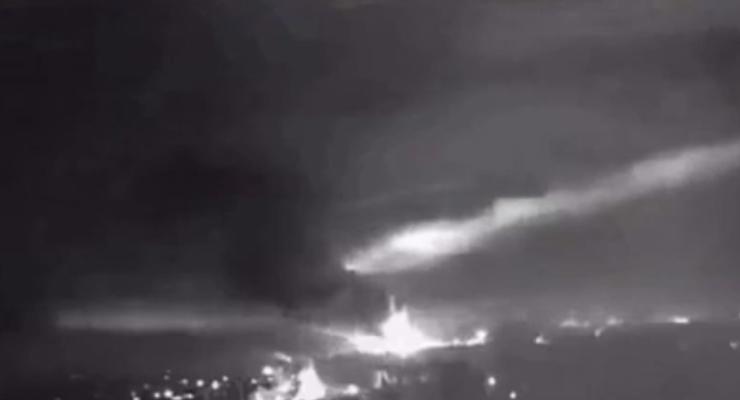 В Крыму на аэродроме Бельбек в результате атак уничтожены ЗРК С-400, два МиГ-31 и склад ГСМ, - РосСМИ