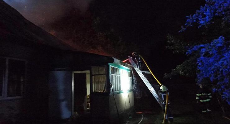 Трагічна пожежа на Київщині: 3 людей, серед яких дитина, загинули у власному будинку