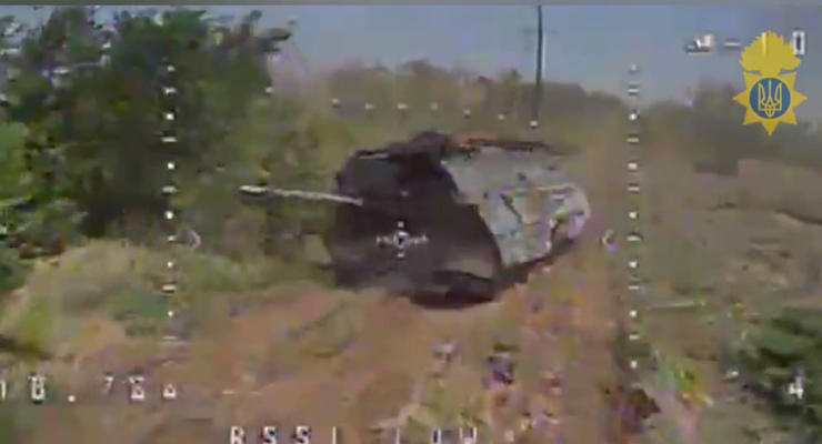 Бійці НГУ показали знищення «танків-сараїв» окупантів (відео)
