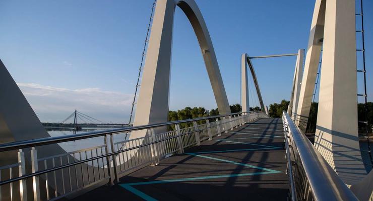 У Києві відкрито новий міст (фото)