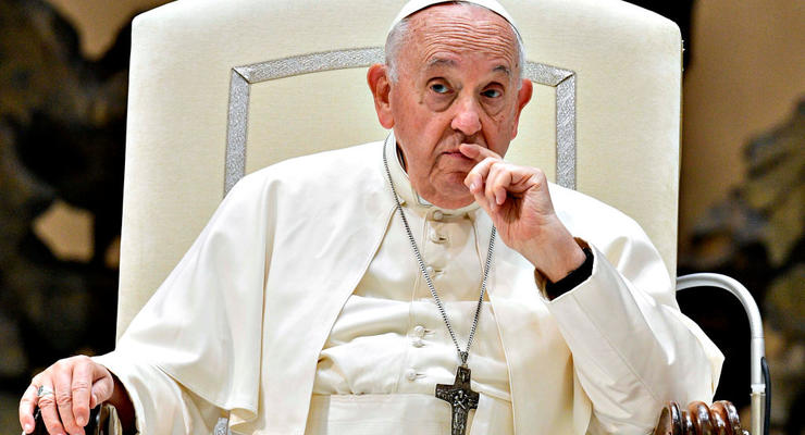 Папа Римский извинился за оскорбительный термин в адрес геев