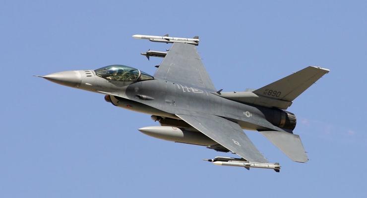 Дания разрешает Украине использовать F-16 для ударов по целям в России