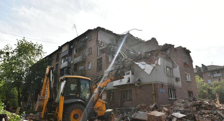 Удар по Харькову: 25 раненых, 5 погибших, под завалами еще есть люди