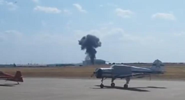 В Португалии во время авиашоу столкнулись самолеты: один пилот погиб
