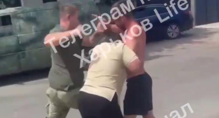 У Харківському ТЦК заявили про напад групи людей на військовослужбовців