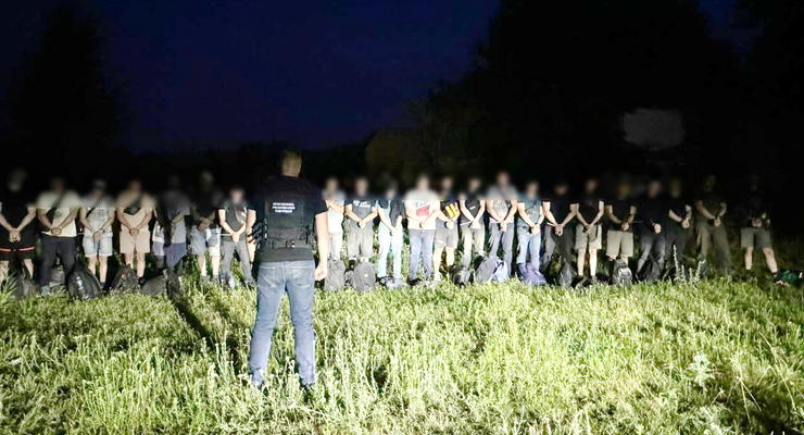 24 мужчины пытались выехать из Украины в Молдову за 300 тысяч евро