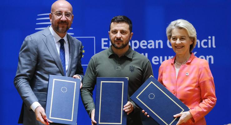 Зеленский подписал соглашение о гарантиях безопасности с ЕС