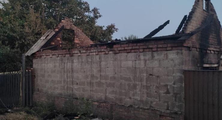 РФ атаковала Никополь, повреждены дома и ЛЭП
