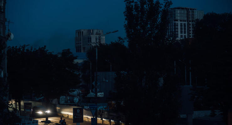 Укрэнерго объявило об увеличении очередей почасовых отключений света 1 июля