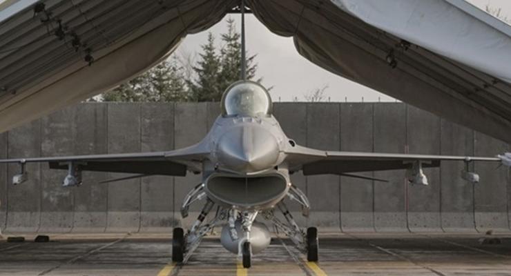 Греция планирует передать 32 F-16 для Украины - СМИ