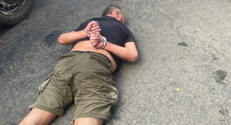 На Закарпатье пограничника порезали ножом: мужчина не хотел останавливаться на блокпосту
