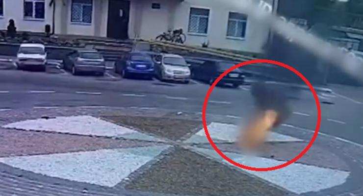 Жінка підпалила себе біля будівлі Білоцерківського суду