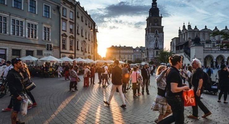 Польша запустила новую программу поддержки беженцев из Украины