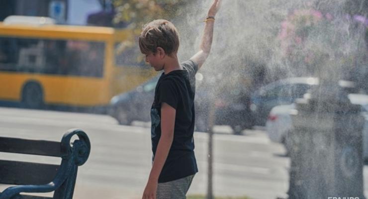 Синоптик розповіла, коли в Україну може повернутися спека