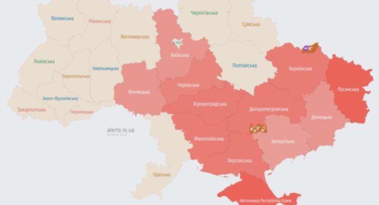У Київській області та на Вінниччині пролунали вибухи