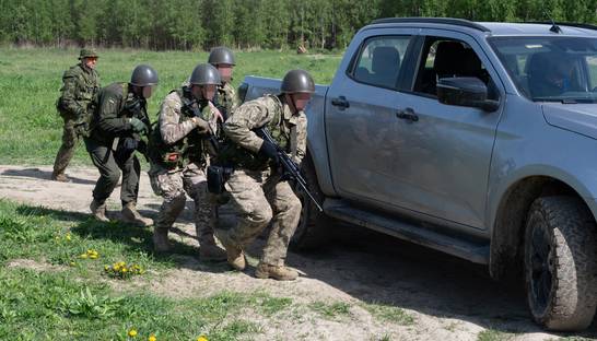 Канада разрешила Украине использовать собственное оружие на территории России