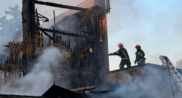 Во Львове дотла сгорел кинотеатр «Дзвін»: подробности масштабного пожара